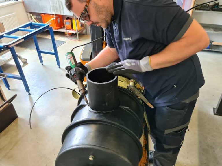 PE-Schweißen, Mann, AIRVALVE, Ventillösung